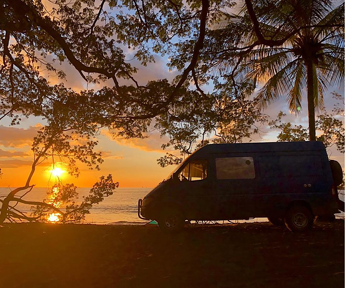 11_TINY STOVE VANLIFE SPRINTER 4X4 MIT HOLZOFEN