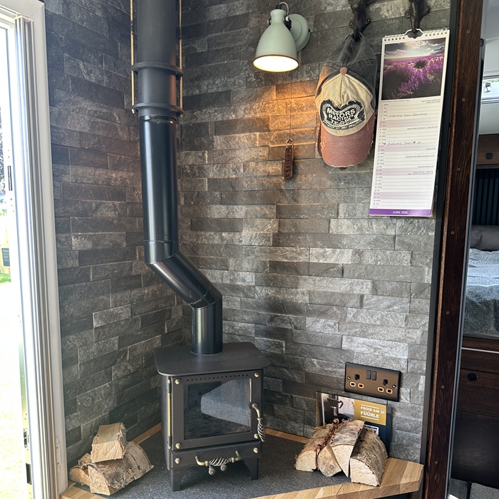tiny-stove-teleskop-kamin-3